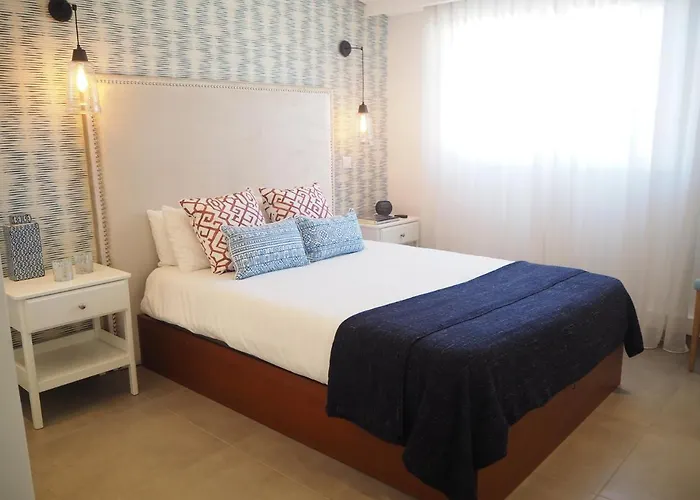 בית נופש Ponta Grande 21 *